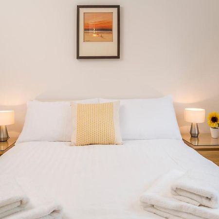 Splendid Apartment Near Vauxhall Tube London Bagian luar foto